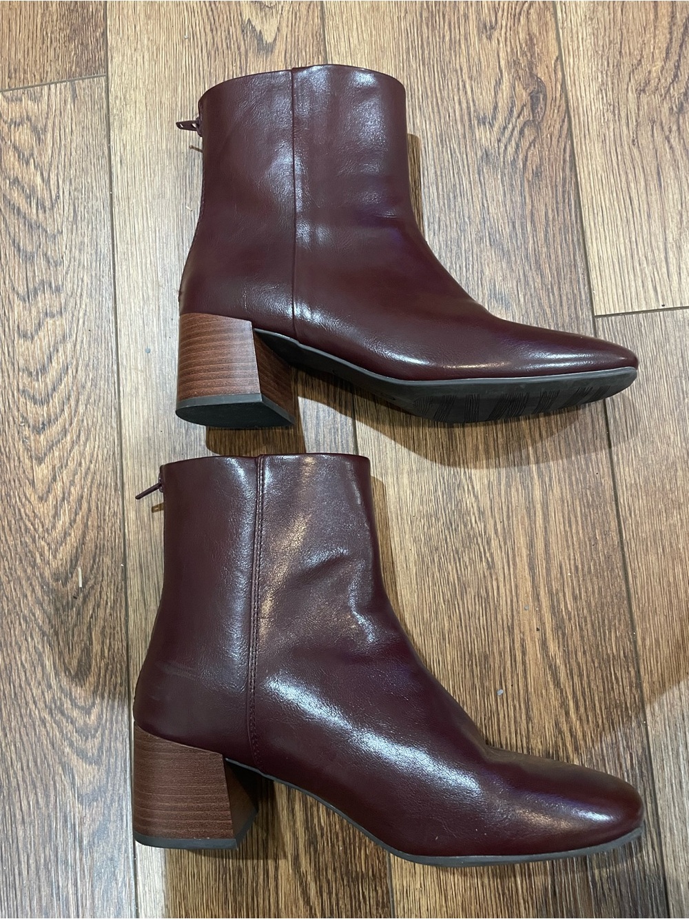 Baretraps Emilie Bloodstone Wine Faux Leather Block Heel Ankle Boots